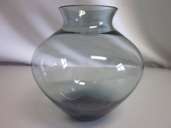 Bulbous turmalin vase - Wilhelm Wagenfeld for WMF
