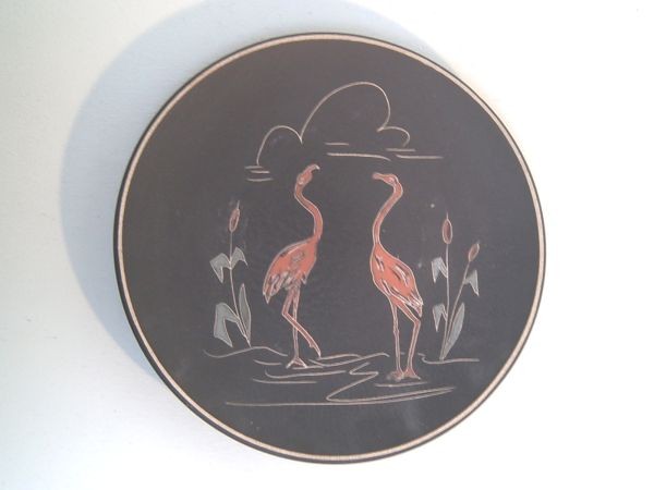 Ruscha wall plate with Flamingo decor