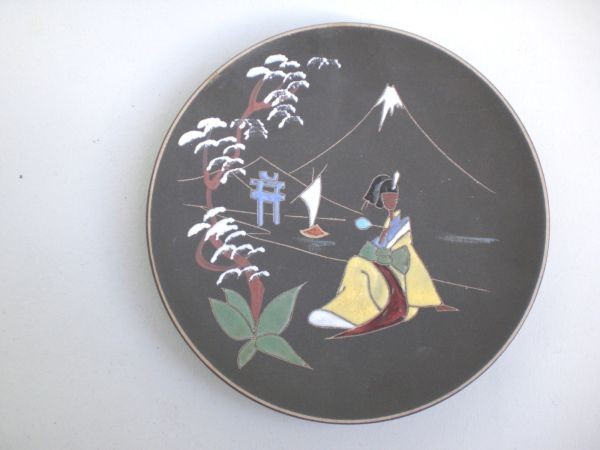 1950s wall plate with geisha-decor - by Keto