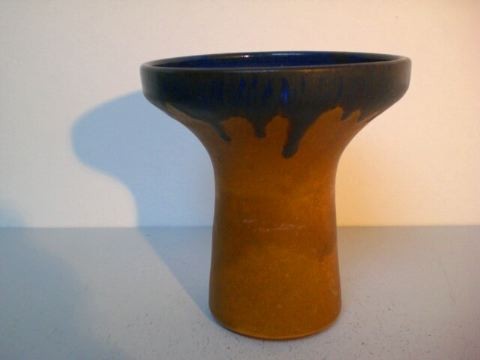 Studio pottery vase - Elisabeth Grosser