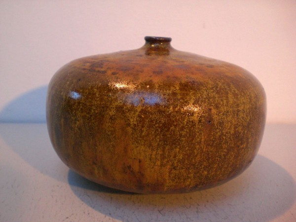 Bulbous studio vase with aventurina glaze