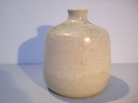 Studio vase with silky glaze - Elisabeth Grosser