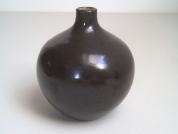 Studio pottery vase Elisabeth Grosser