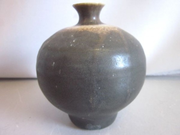 Bulbous studio pottery vase - Horst Nagel
