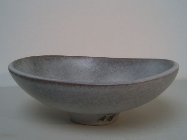 Huge bowl in organic shape - Gretel Schulte-Hostedde