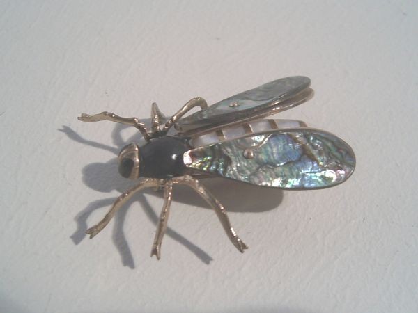 Art Deco brooch 'fly' - with nacre