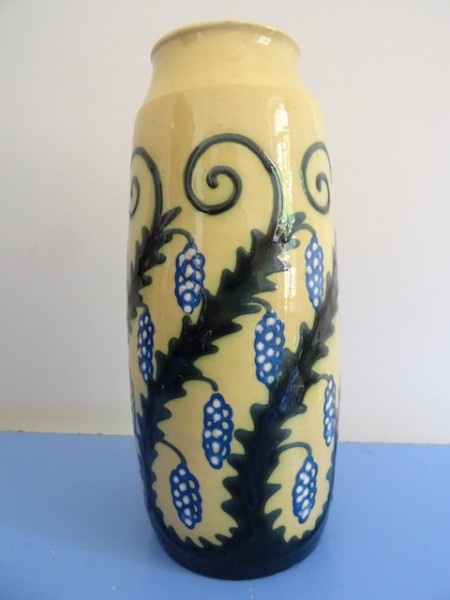Karlsruher Majolika Vase Alfred Kusche Ranken 2249 Blumenvase sehr selten