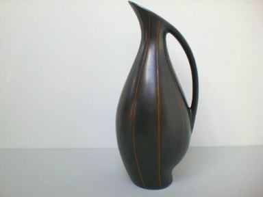 Asymmetrische Krugvase - Fritz van Daalen