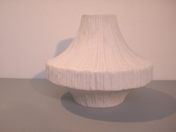 70s bisque vase 'space capsule' - by Heinrich