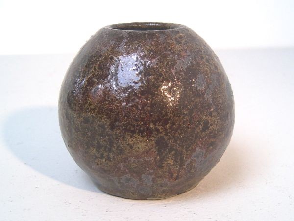 Small ball vase with Aventurina-glaze