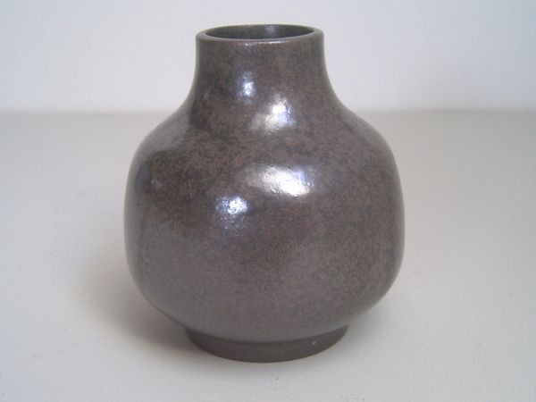 Vase with brown-iridecent glaze - Karlsruher Majolika