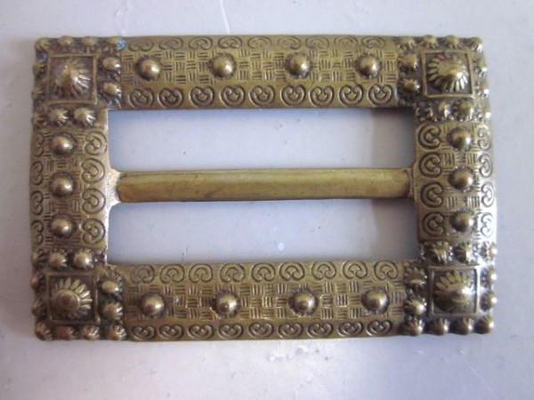 Fine Art Nouveau belt buckle - brass