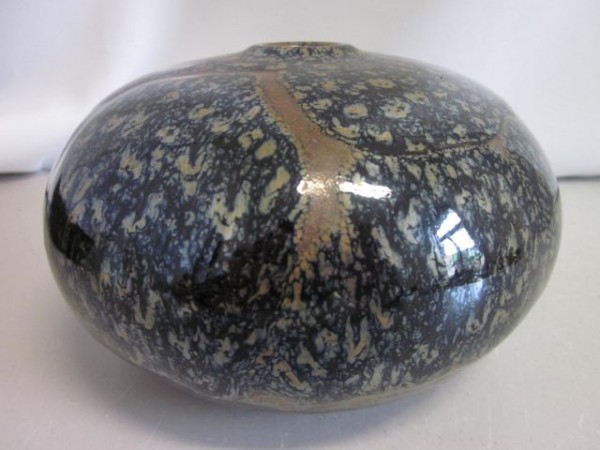 Fantastic studio pottery vase - Kristian Körting